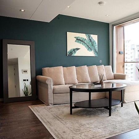 Апартаменты Chic Luxury Living In Battersea Power Station Лондон Экстерьер фото